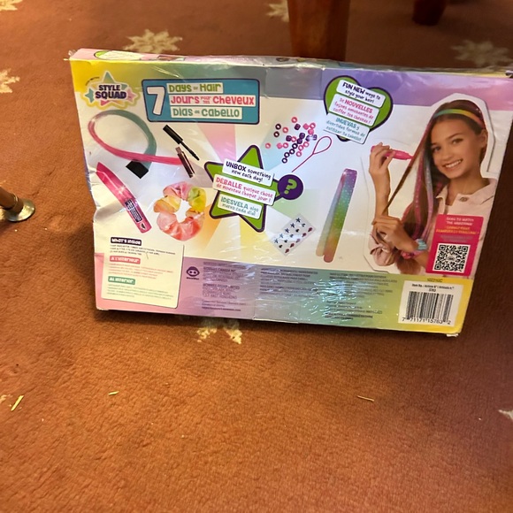 WowWee Style Squad - 7 Days of Hair Reveal a new hair surprise each day! - Picture 3 of 8